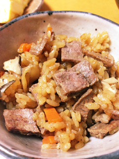 角煮の残り汁で牛肉の炊き込み御飯-レシピのメイン写真