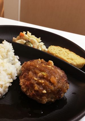 簡単ハンバーグ あっさりオニオンソース-レシピのメイン写真