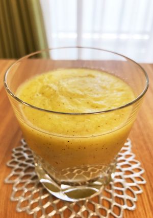 フルーツだけの甘酸っぱいスムージー-レシピのメイン写真