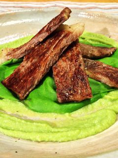えんどう豆でグリーンソースステーキ-レシピのメイン写真
