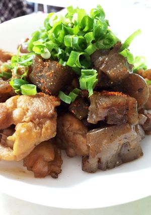 簡単！鶏肉とこんにゃくの生姜醤油炒め-レシピのメイン写真
