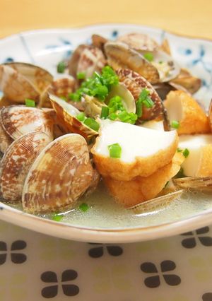 魚河岸揚げの旨味も☆アサリの酒蒸し-レシピのメイン写真
