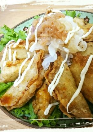 パリパリジューシー☆餃子on梅酢玉ねぎ-レシピのメイン写真