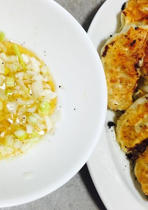 餃子の王将生餃子☆ネギレモンたれで美味☆-レシピのメイン写真