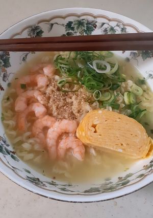 『サッポロ一番塩らーめん』にだし巻き玉子-レシピのメイン写真