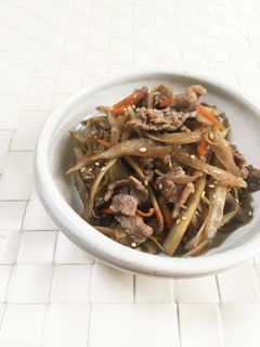 牛肉とごぼうと人参のしぐれ煮。お弁当にも-レシピのメイン写真