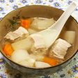 豚バラ肉と根菜のスープ