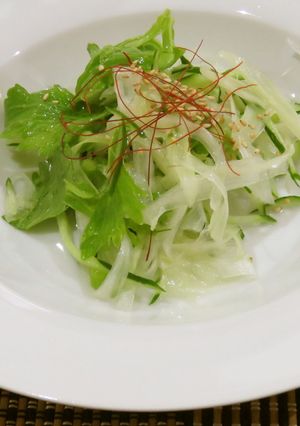 ピーラーセロリのさっぱりサラダ-レシピのメイン写真