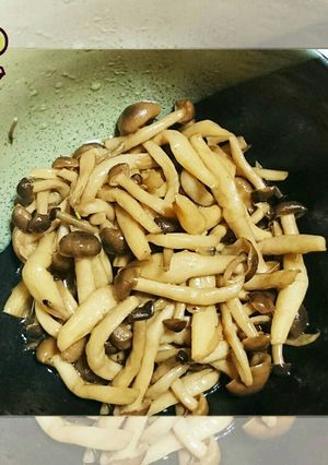 簡単◎しめじのバター醤油炒め-レシピのメイン写真