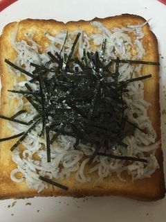 簡単☆海街diaryのしらすトースト-レシピのメイン写真