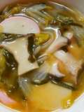 簡単！もやしレタス エリンギの中華スープ