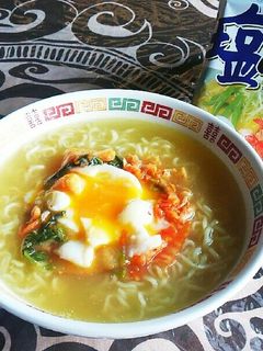 とろーり卵とキムチの塩ラーメン-レシピのメイン写真
