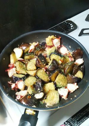 茄子と蛸のニンニク醤油炒め-レシピのメイン写真