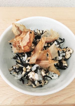 にゃんこと一緒に、ひじきの混ぜ御飯-レシピのメイン写真