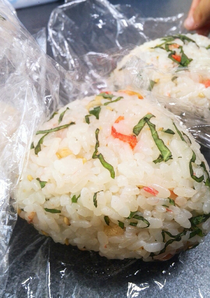 桜エビと大葉の混ぜご飯おにぎり-レシピのメイン写真