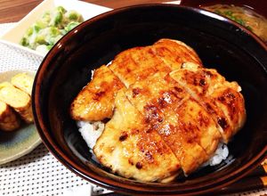 簡単節約♥️やわらか鶏胸丼＊蒲焼きのタレ-レシピのメイン写真