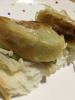 簡単!絶品餃子の中華風オープンサンド-レシピのメイン写真