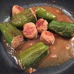 รูปของ ピーマンの肉詰めとわくわく肉だんご☆