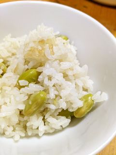 シンプルで美味しい!枝豆の炊き込みご飯♪-レシピのメイン写真