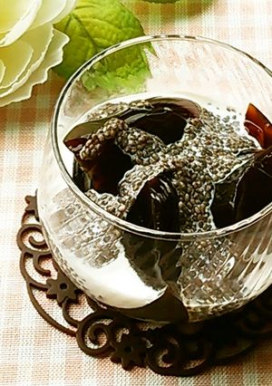 コーヒーゼリーにチアシードをかけて♪-レシピのメイン写真