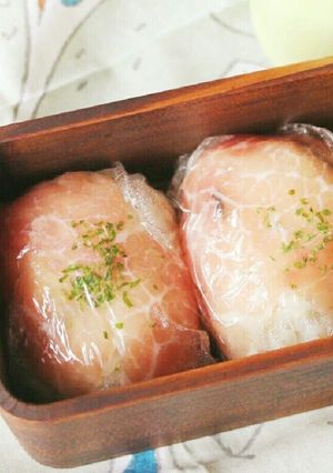 生ハムとごま昆布のおにぎり-レシピのメイン写真