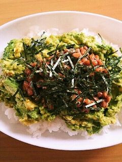 簡単1人ランチ☆アボカド納豆丼-レシピのメイン写真