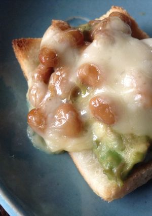 アボガドと納豆のチーズトースト-レシピのメイン写真