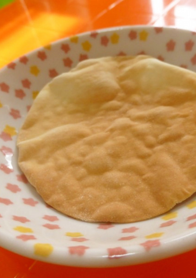 トースターで2分。餃子の皮せんべい☆簡単-レシピのメイン写真