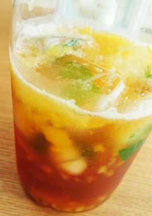 ミントのロックアイスで炭酸フルーツティー-レシピのメイン写真