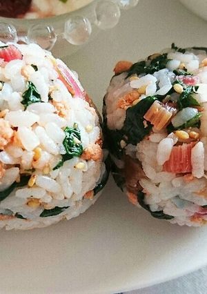 スイスチャードでカラフルオイルおにぎり♪-レシピのメイン写真
