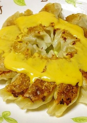 餃子のとろとろチーズかけ-レシピのメイン写真