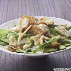 รูปของ 梨と野菜とあぶら麩のボリュームサラダ