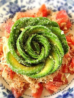 ツナとトマトとアボカドローズの冷製パスタ-レシピのメイン写真