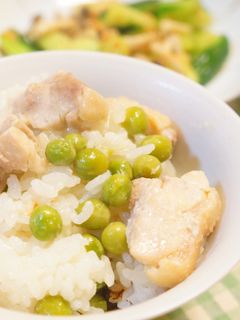 鶏肉とグリーンピースの炊きこみごはん-レシピのメイン写真