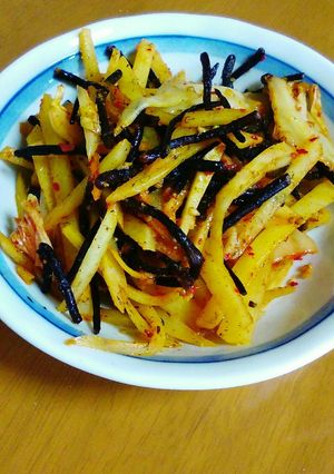 じゃがいもとひじきのキムチ炒め-レシピのメイン写真