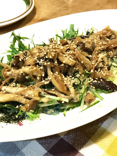 水菜のきのこ乗せサラダ-レシピのメイン写真