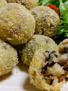 残りひじき煮リメイク~ひじき煮コロッケ~-レシピのメイン写真