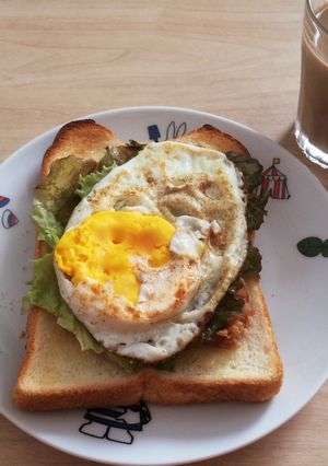 からあげ★目玉焼き★トースト-レシピのメイン写真