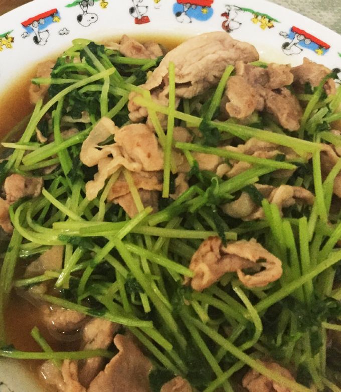豆苗と豚肉のピリ辛オイスター炒め-レシピのメイン写真