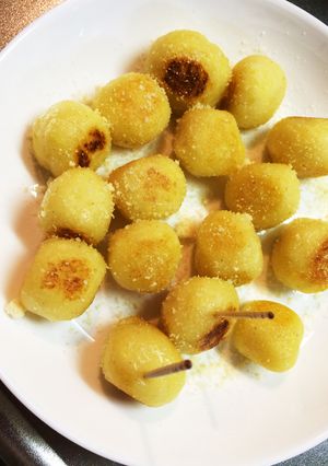 ころころ♪ 揚げずにチーズじゃがいももち-レシピのメイン写真
