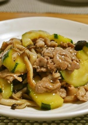 豚肉とズッキーニのオイスターソース炒め-レシピのメイン写真