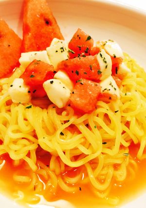 サッポロ一番でスイカの冷やしラーメン-レシピのメイン写真