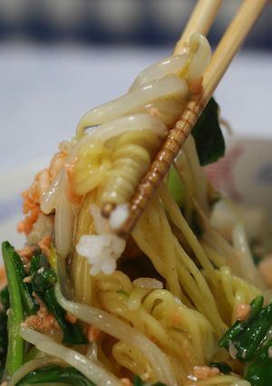 サッポロ一番海鮮ゼロでがっつりラーメン丼-レシピのメイン写真