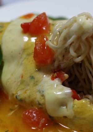サッポロ一番バジルトマトのオムらーめん-レシピのメイン写真