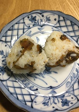 キヌアとゴーヤの佃煮のおにぎり-レシピのメイン写真
