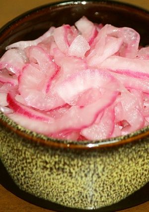 紫玉ねぎを白梅酢漬け-レシピのメイン写真