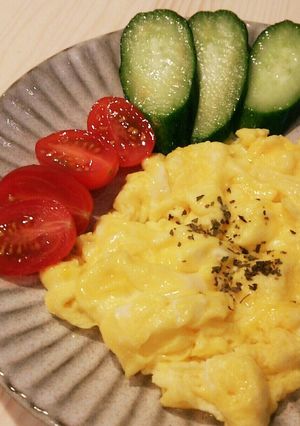 朝食に♪ふわとろスクランブルエッグ-レシピのメイン写真