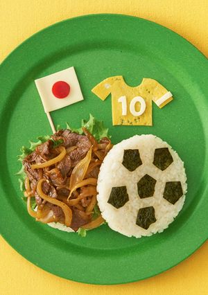 サッカーボールのライスバーガープレート-レシピのメイン写真