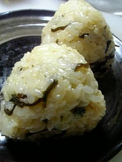 マヨ醤油で塩こんぶおにぎり✰-レシピのメイン写真