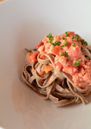蟹トマトクリームソースのそばパスタ-レシピのメイン写真